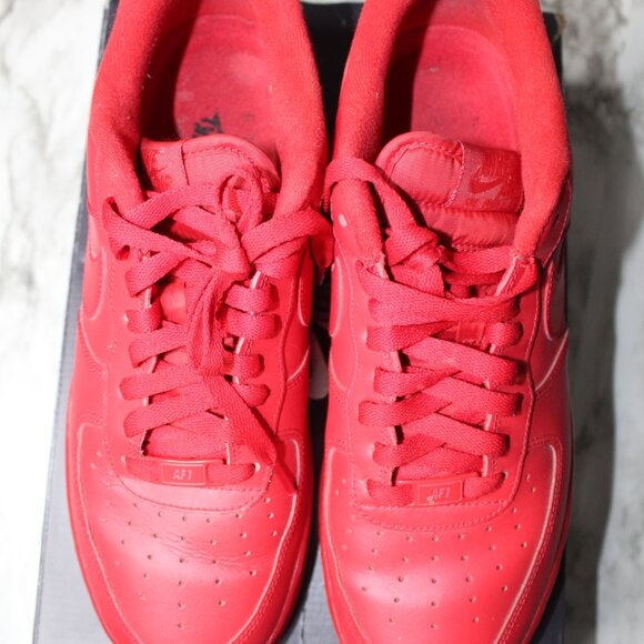 Nike Air Force 1 Low Triple Red Trainers. - Picture 7 of 8